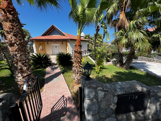 Girne / Yeşiltepe 5+2 HAVUZLU VİLLA