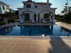 Girne / Ozanköy 3+1 Özel Havuzlu Villa No:18