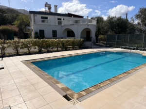 Girne / Alsancak 4+1 Deniz manzaralı Özel Havuzlu Villa 