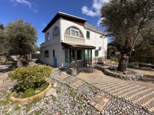 Girne / Alsancak 4+1 Deniz manzaralı Özel Havuzlu Villa 