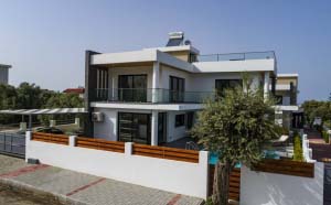 GİRNE / Doğanköy 4+1 Özel Havuzlu Falcon Villa
