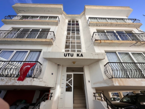 Girne / Merkez, Liman karşısı ,Deniz Manzaralı 2+1 Daire