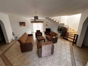 Girne /  Karşıyaka'da 4+1Günlük Kiralık Villa Size Özel Havuzlu