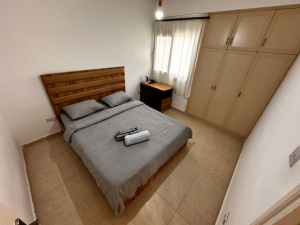 Girne / Merkez Liman karşısı  2+1 site içerisinde 