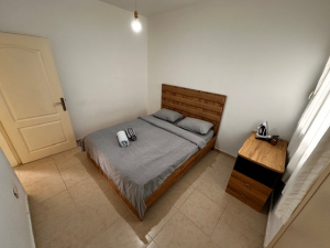 Girne / Merkez Liman karşısı  2+1 site içerisinde 