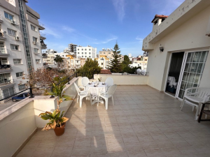 Girne / Merkezde 3+1 full lüks daire + teras