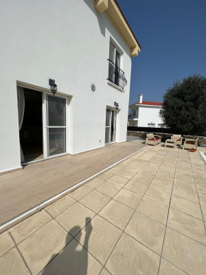 Girne / Merkez 3+1 HAVUZLU VİLLA Doğanköy