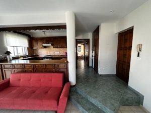 Girne / Çarşı Merkezi  2+1 lüks Daire,        Stadyum arkası