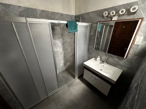 Girne / Çarşı Merkezi  2+1 lüks Daire,        Stadyum arkası