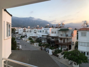 Girne / Karaoğlanlğlu 2+1 deniz kıyısı daire 
